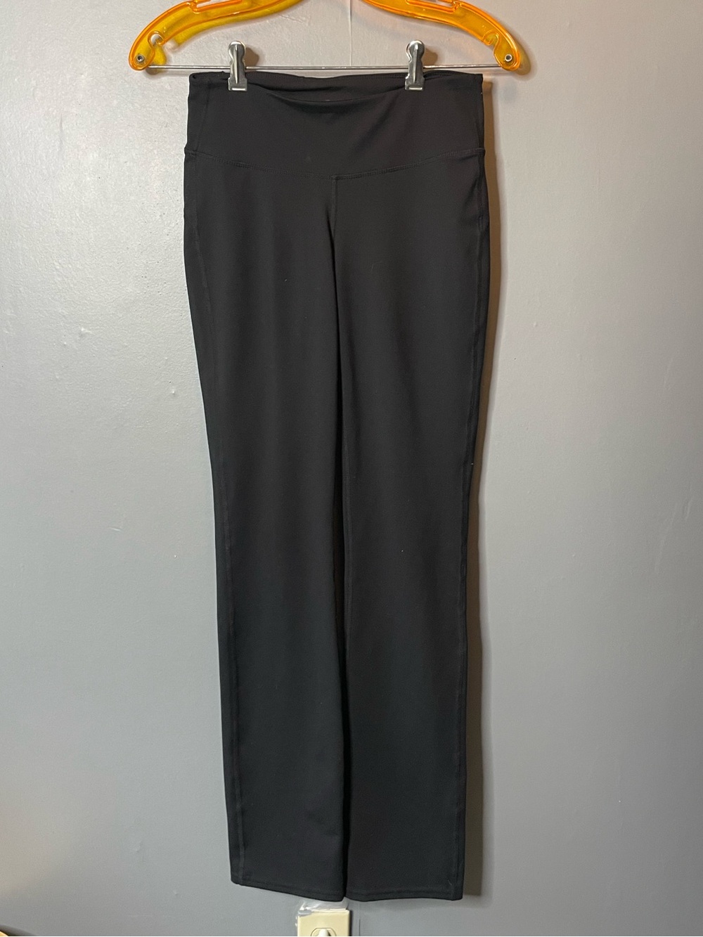 Gap Fit Black Straight Leg Women's Yoga Pants‎ size small